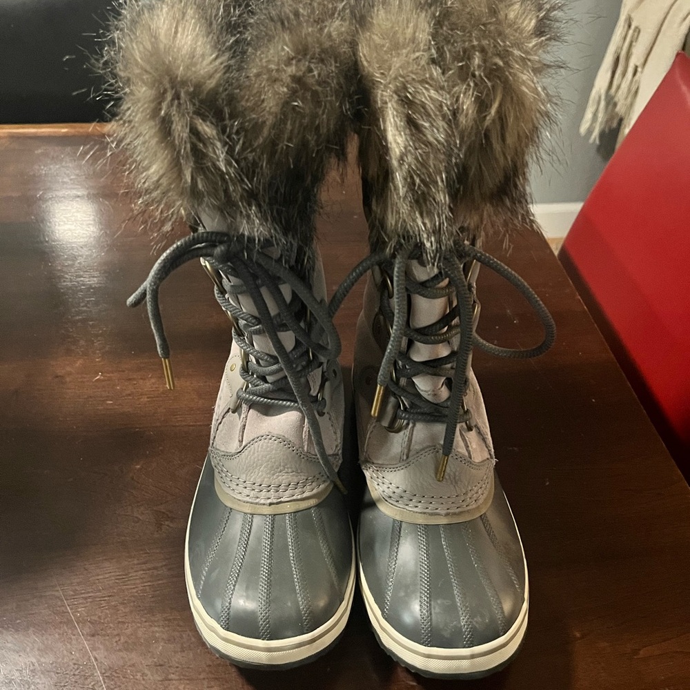 Sorel Joan of Arctic Snow Boots size 10